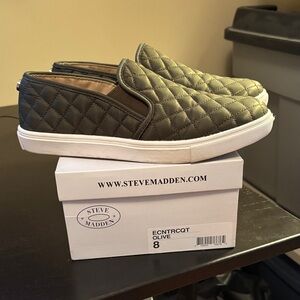 Steve Madden Quilted Olive Slip-On Loafers